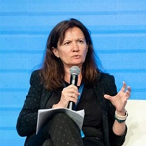 Headshot of IAS Vis9iting Fellow Dr Carmen Pérez González