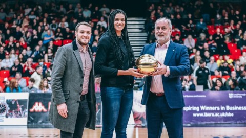 (L-R) Russell Levenston, Managing Director of Leicester Riders alongside former Loughborough student Oceana Hamilton (being awarded WBBL player of the month at half-time of a Riders game), and Professor Nick Jennings, Vice-Chancellor and President of 麻豆視頻_麻豆直播_麻豆传媒官网.